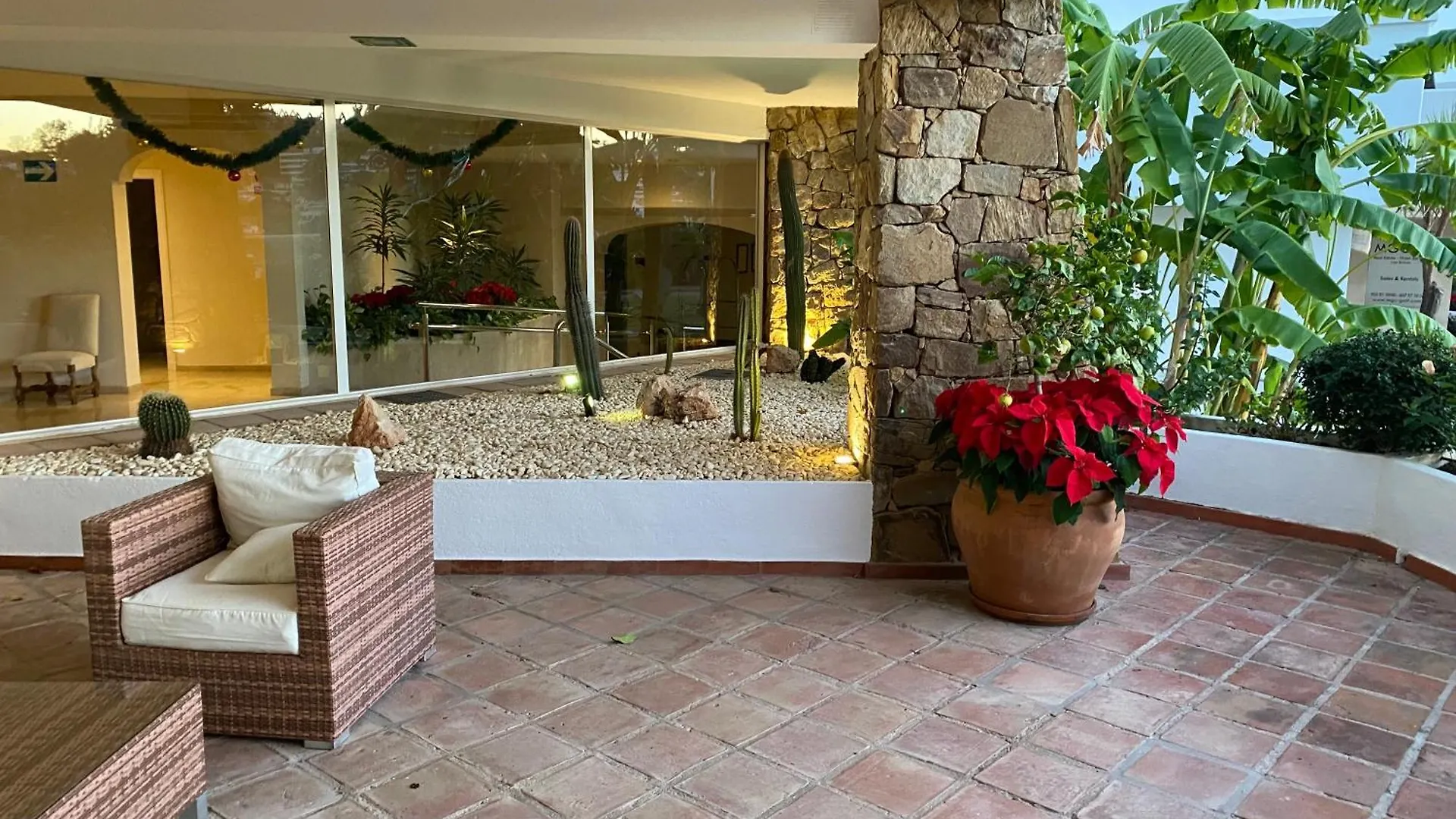 Stunning Suite At Hotel Del Golf, 5 Stars And Frontline Golf, Porto Banus, Marbella Bed & Breakfast