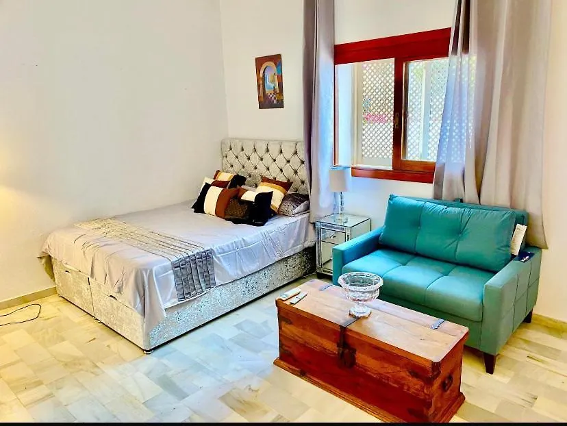 ***** Nocleg ze śniadaniem Stunning Suite At Hotel Del Golf, 5 Stars And Frontline Golf, Porto Banus, Marbella Hiszpania